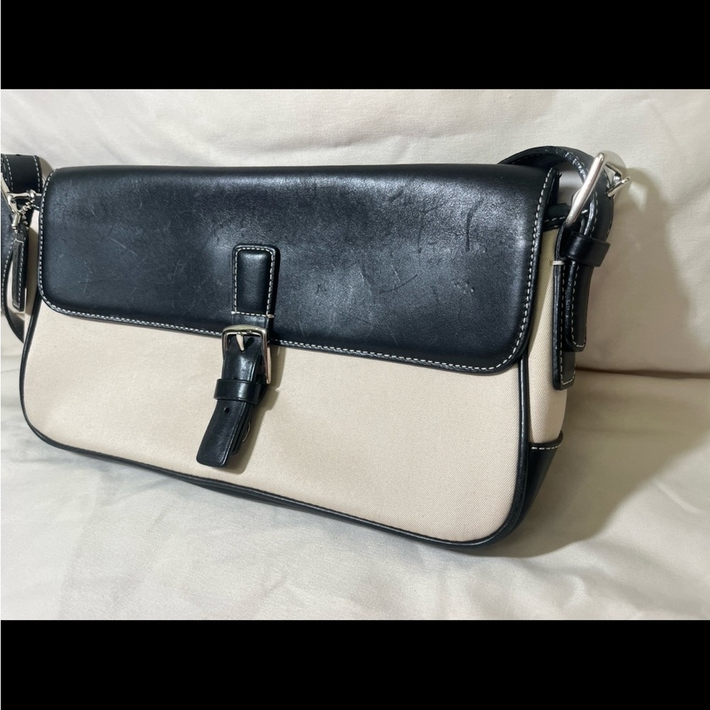 COACH Vintage Cream Canvas & Black Leather Hamptons Flap Bag L9K-7702